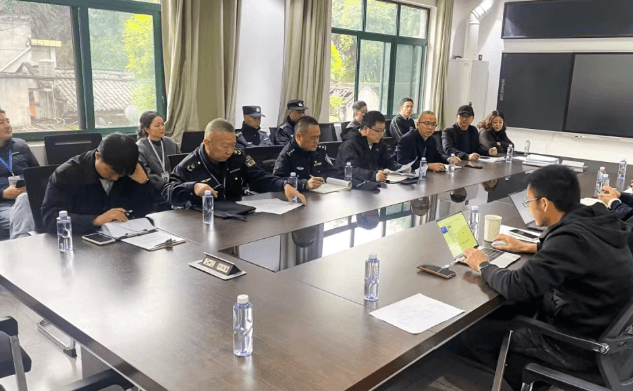 成都市郫都区绵实外国语学校