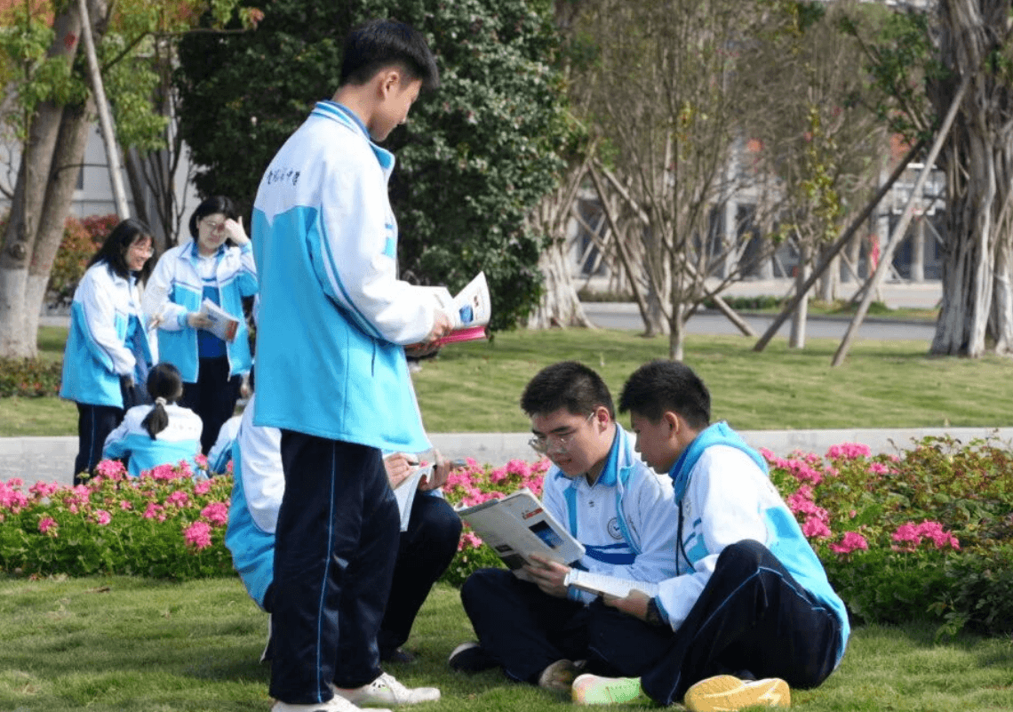 金堂润泽高级中学 金堂润泽高级中学