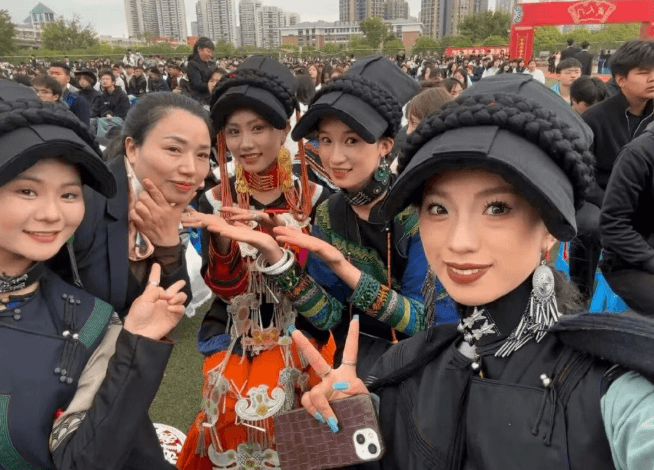 四川省商贸学校