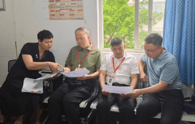 四川省崇州市蜀城中学