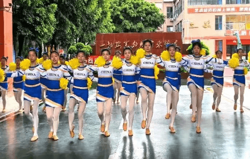 四川现代艺术学校