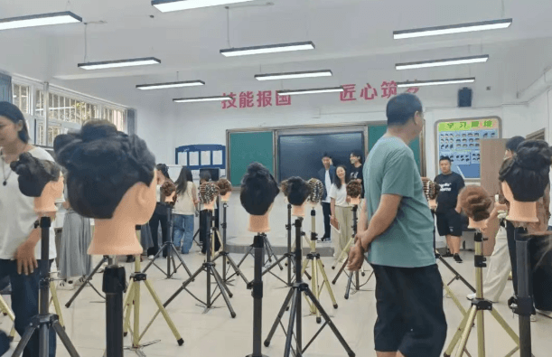 西昌现代职业技术学校