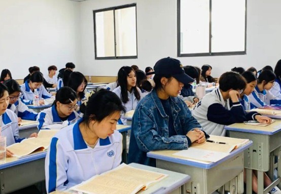 双流棠湖艺高是普高还是职高