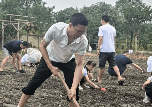 成都新世纪外国语学校 成都新世纪外国语学校