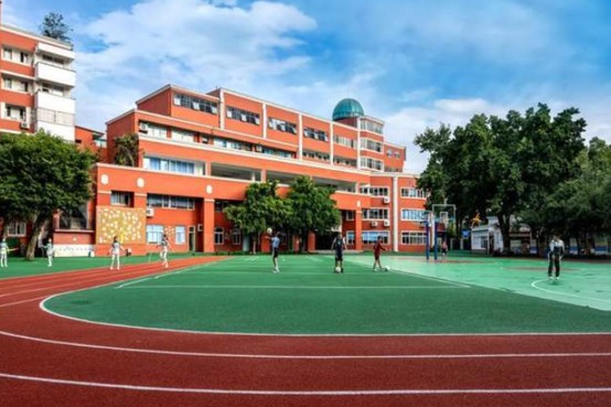 成都新世纪外国语学校环境