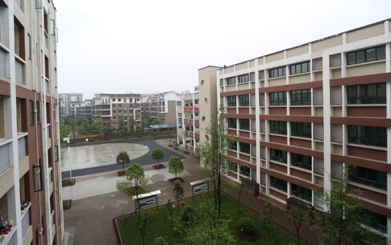 都江堰市育才中学 都江堰市育才中学