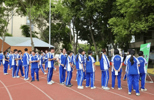 成都佳兴外国语学校