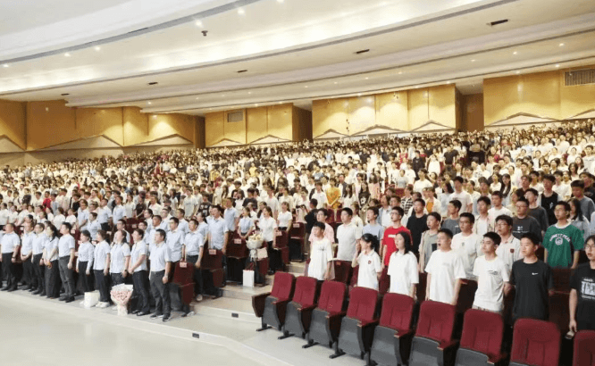 成都东辰外国语学校 成都东辰外国语学校