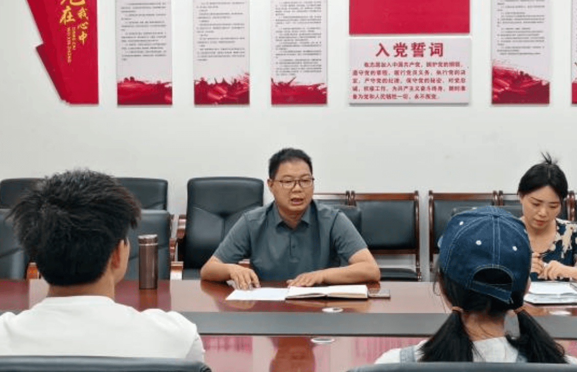 自贡市旅游职业中专学校 自贡市旅游职业中专学校