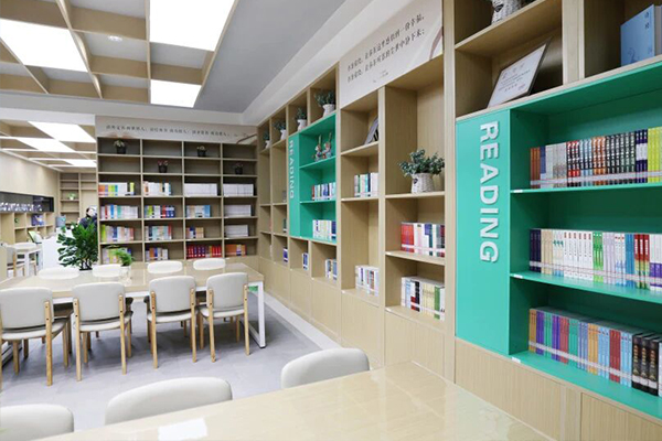 成都东辰外国语学校
