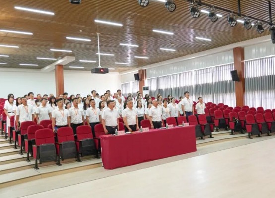 四川科慧技工学校召开教职工能力培训大会
