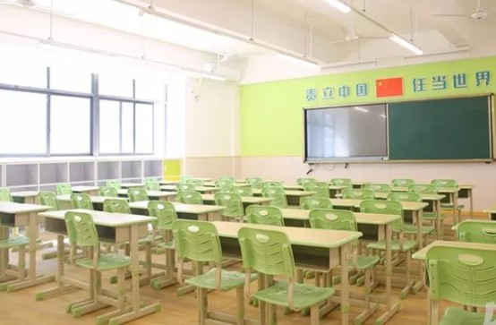成都东辰外国语学校教室
