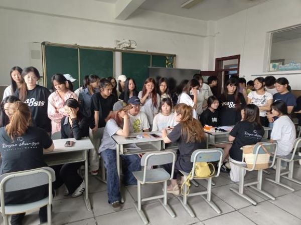 四川科华技工学校美容美发专业