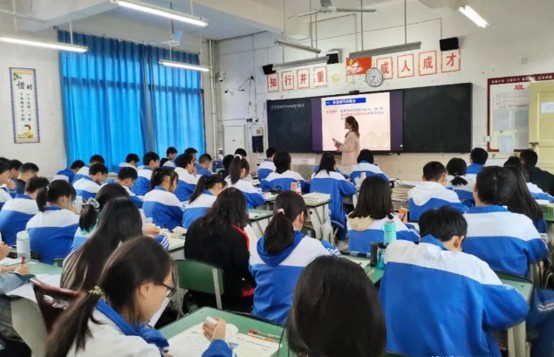 郫都一中学生风采