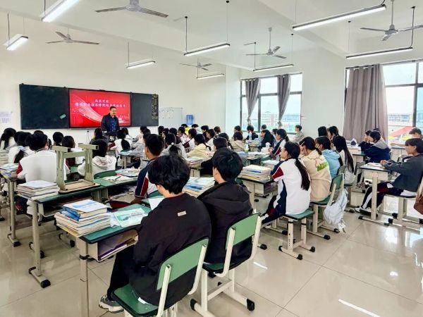 乐山医药科技高级技工学校 乐山医药科技高级技工学校