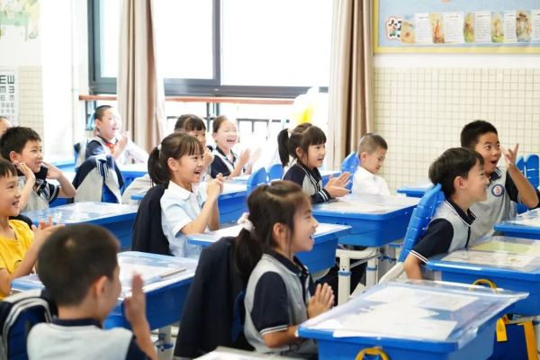 龙泉百悦成龙学校高中收分多少|龙泉百悦成龙学校怎么样