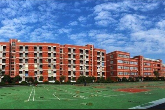 成都华夏旅游职业学校校园一角 成都华夏旅游职业学校校园一角