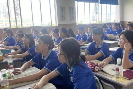 棠湖艺高学生风采 棠湖艺高学生风采
